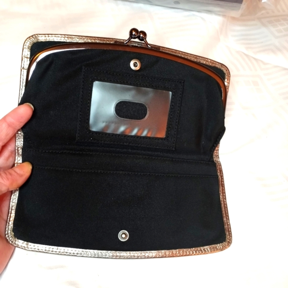 Vintage Leather Clutch Wallet Gold - Picture 5 of 9